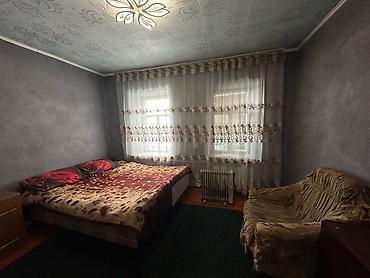 Продажа коттеджей и домов: 🏡 Продаётся уютный дом частично с мебелью! Дом расположен на участке — 5