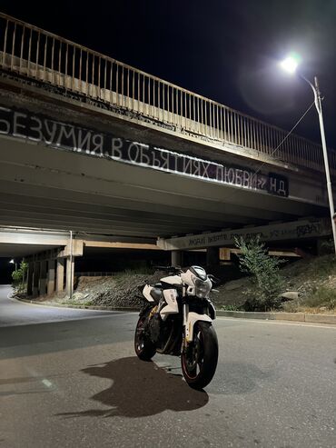 мотор суу: Benelli 600 кубов очень хорошем состоянии, тяга бешенная, РФ учет