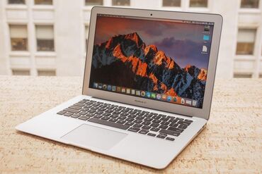 стильный ноутбук: Ультрабук, Apple, 8 ГБ ОЗУ, Intel Core i5, 13.3 ", Б/у, Для несложных задач, память SSD