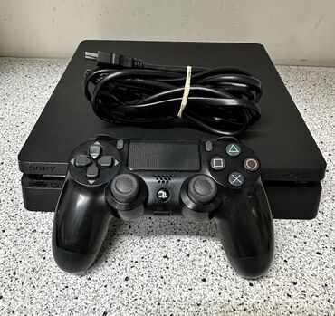 playstation 4 pro slim 500gb: PlayStation 4 slim və 1 jostik original