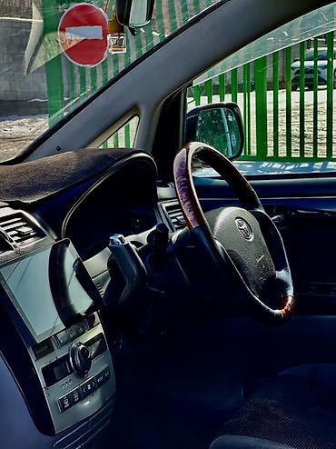 Toyota: Toyota Ipsum: 2003 г., 2.4 л, Автомат, Бензин, Минивэн — 6