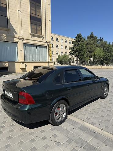 forut satsi: Opel Vectra: 1.8 l | 1999 il 303000 km Sedan — 4