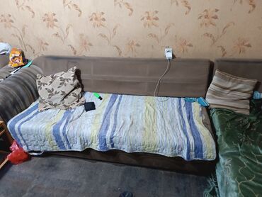 диван на ножках прямой: Угловой диван, C подушками