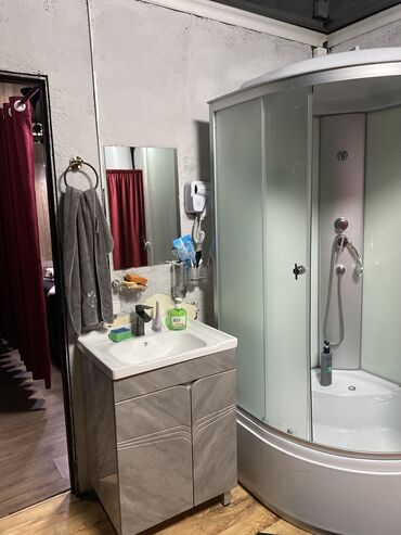 Мануальные терапевты: Массажист. Процент — 1