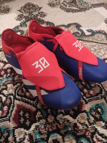 куплю гантели бу: Бутсы Adidas, Размер: 40, Новый