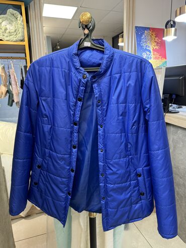 Демисезонные куртки: Куртка новая 350 сом
