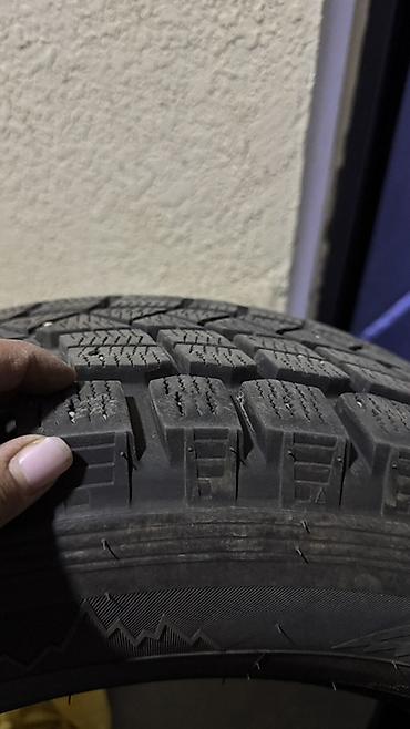 э 34: Шины 265 / 60 / R 18, Зима, Б/у, Комплект, Внедорожные (АТ/МТ), Maxxis — 2