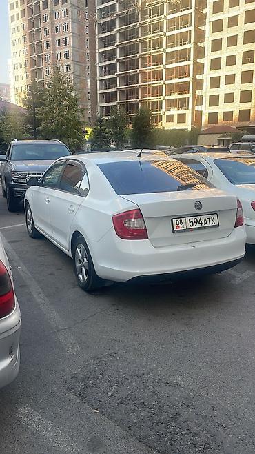 skoda rapid 2012: Skoda Rapid: 2015 г., 1.6 л, Автомат, Газ, Хэтчбэк — 2