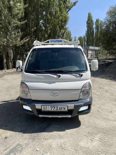 мерс грузовой 817: Hyundai Porter: 2017 г., 2.5 л, Автомат, Дизель
