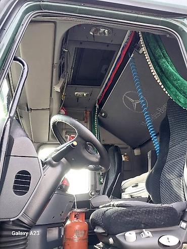 тент на мотоцикл: Грузовой автопоезд Mercedes-Benz Actros с прицепом и — 8