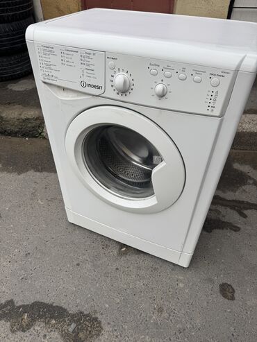 Paltaryuyan maşınlar: Paltaryuyan maşın Indesit, 5 kq, İşlənmiş, Avtomat, Qurutma var, Kredit yoxdur, Ünvandan götürmə, Ödənişli çatdırılma