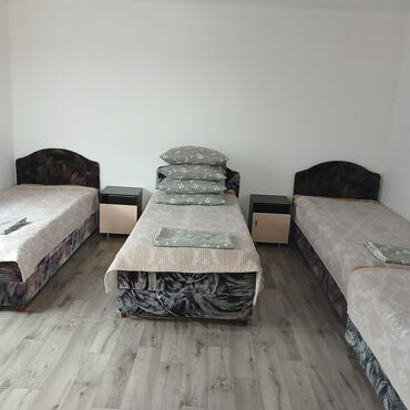 квартиры г каракол: 3 бөлмө, Менчик ээси, Чогуу жашоосу жок, Толугу менен эмереги бар