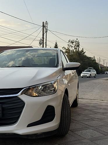 mini kooper: Chevrolet Onix: 2020 г., 1 л, Автомат, Бензин, Седан — 3