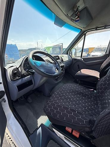 короткий спринтер: Mercedes-Benz Спринтер: 2002 г., 2.2 л, Механика, Дизель, Фургон — 5