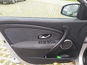 Renault: Renault Mégane III, 5-vrata hečbek, srebrna boja. - Motor: dizel — 10