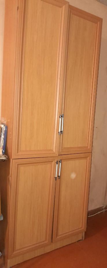 qab iskafi: Dörd qapılı şkaf – ağac teksturalı, açıq qəhvəyi rəng. - Material — 1