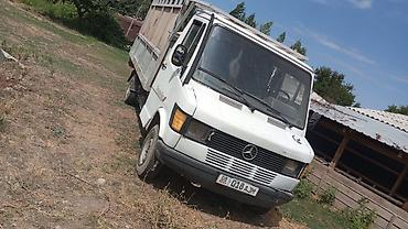 ман фура: Грузовой фургон Mercedes-Benz (серия T2/508–609) белого цвета — 2