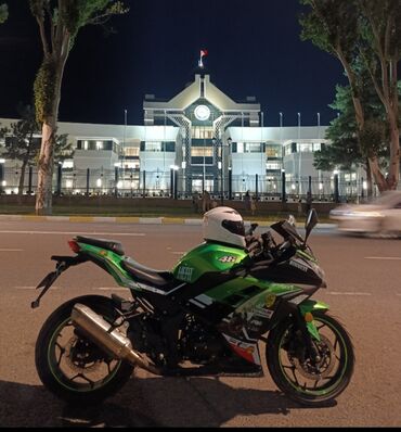 мотоциклы в китае: Спортбайк Kawasaki, 250 куб. см, Бензин, Чоңдор үчүн, Колдонулган