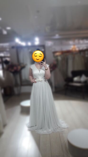 белый платье: Продаю свадебное платье CosmoBella . Ни разу не одетое, с биркой, но