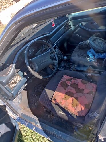 спринтер грузовой средний база: Audi 100: 1988 г., 2.3 л, Механика, Бензин, Седан