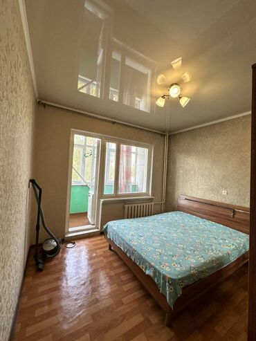 продам квартиру в карвен 4 сезона: 2 бөлмө, 45 кв. м, 105-серия, 4 кабат, Косметикалык ремонт