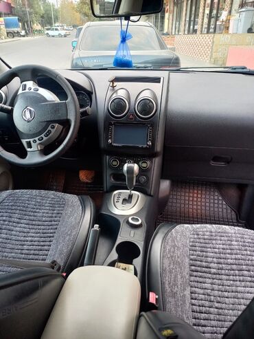 Nissan: Nissan Qashqai, ağ rəngli şəhər-krosoveri. Xüsusiyyətlər və detallı — 8