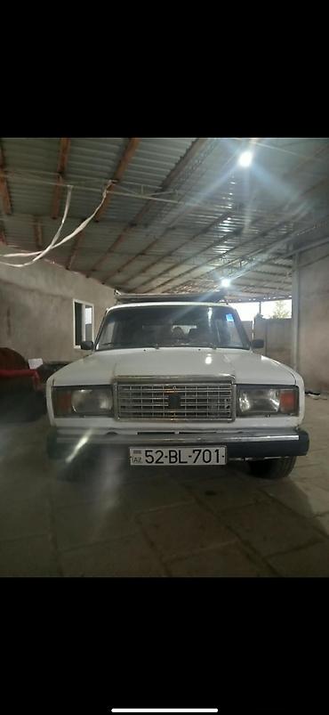 masin təkər: VAZ 2104, ağ rəng, universal kuzov - Kuzov: 5 qapılı universal — 2