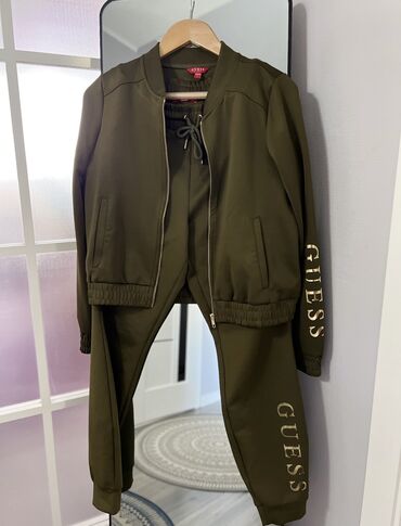 Спортивные костюмы: Мужской спортивный костюм, M (EU 38), Guess, Б/у, цвет - Зеленый