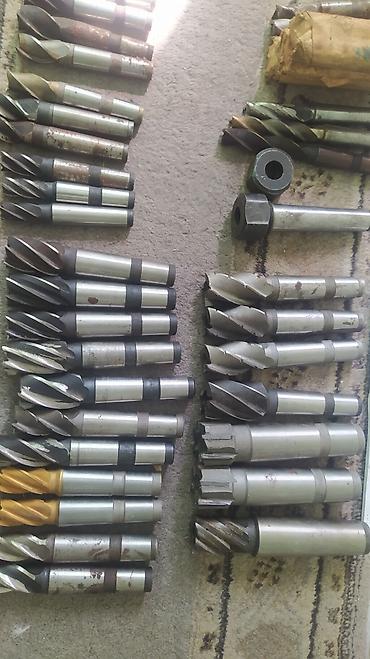 Наборы инструментов: ФРЕЗЫ Концевые и ФРЕЗЫ отрезные. Фрезы имеют различные формы и — 2