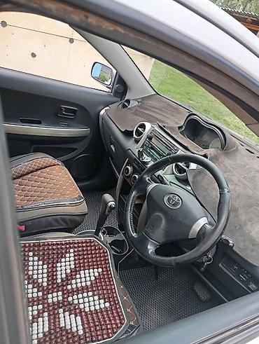 Toyota Ist: 2003 г., 1.5 л, Автомат, Бензин, Хэтчбэк at lalafo.kg — 3 Toyota Ist: 2003 г., 1.5 л, Автомат, Бензин, Хэтчбэк — 3