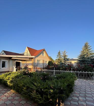 ысык кол отель: Ысык-Көлдө конок үйү, Ак Орго Каракол, 10+ орун, Күнүмдүк — 1