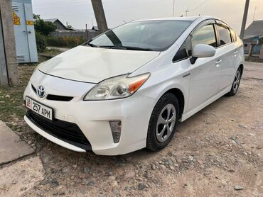 Toyota: Toyota Prius: 2013 г., 1.8 л, Автомат, Гибрид, Хэтчбэк