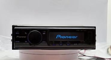 pioneer mvh 8250: Pioneer avtomobil maqnitolası - Brend: Pioneer - Ön paneldə rəqəmsal — 1