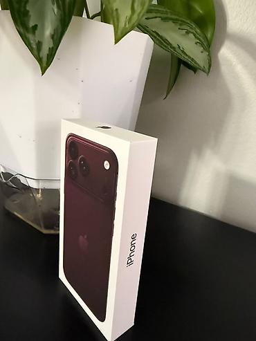 IPhone 15 Pro Max, фиолетовый (на коробке), в фирменной коробке. -
