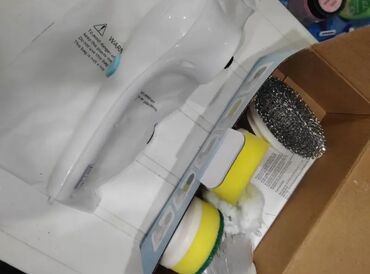 Süngərlər və fırçalar: Elektrikli təmizləmə fırçası – çoxbaşlı, USB-doldurulan Rəng: ağ — 3