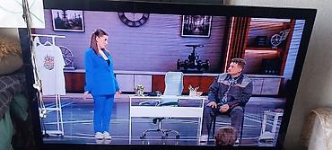 televizo: Sony LED televizor, Smart TV funksiyalı - Ekran: təxminən 40–43 düym — 2