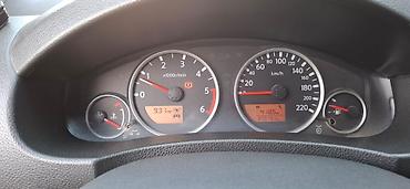 nissan president: Nissan Navara LE pikap - Kuzov: ağ rəng, öndə xrom radiator — 3