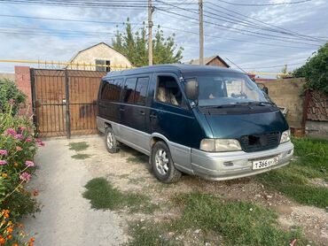 Ssangyong: Ssangyong Istana: 1996 г., 2.9 л, Механика, Дизель, Бус