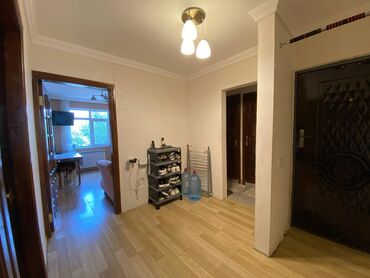 Köhnə tikili: Bakı, 4 otaqlı, Köhnə tikili, m. Xalqlar Dostluğu, 90 kv. m -da lalafo.az — 14 Köhnə tikili: Bakı, 4 otaqlı, Köhnə tikili, m. Xalqlar Dostluğu, 90 kv. m — 14