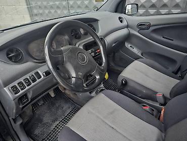 Daihatsu: Daihatsu YRV: 2003 г., 1.3 л, Механика, Бензин, Хэтчбэк — 3