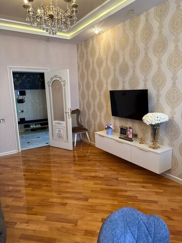 Yeni tikili: 3 otaqlı, Yeni tikili, 84 kv. m — 2