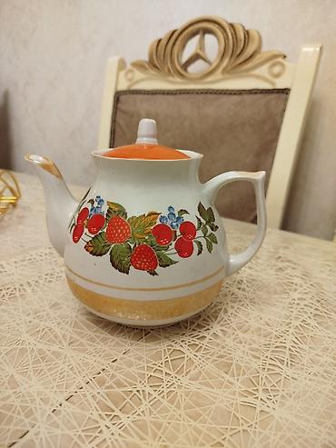 çayniklər: Porcelain çayniklər – 2 ədəd dəst sovetin böyük 1.5lkiçik 1l tutur — 2