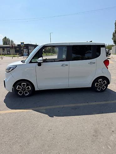 продаю рекстон: Kia Ray: 2021 г., 1 л, Автомат, Бензин, Минивэн — 5