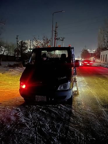 Услуги эвакуатора: С жёсткой сцепкой, С ломаной платформой, С манипулятором — 7