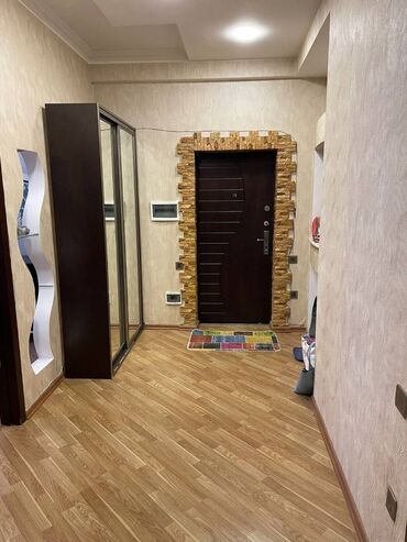 Günlük kirayə mənzillər: 3 otaqlı, Xətai r. r-nu — 15