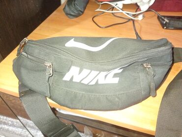 кольцо женский: Барсетка, Nike, Материалы: Кездеме материал, Сыдырмалуу, Чөнтөктөрү көп, Колдонулган