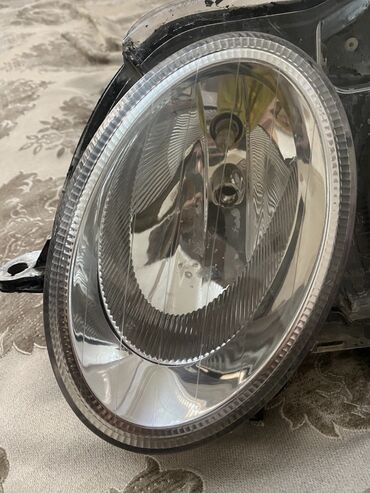 Faralar: Sol, Yaxın və uzaq vuran işıqlar Mercedes-Benz — 4