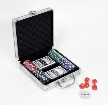 студийный набор: Покерные наборы в ассортименте •100 фишек в кейсе 2500 сом •100 фишек