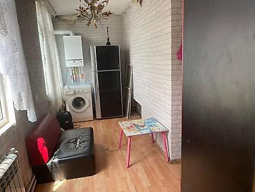 Mənzillər: Ciddi şexsler elaqe saxlasın 
30% ofis haqqı — 10