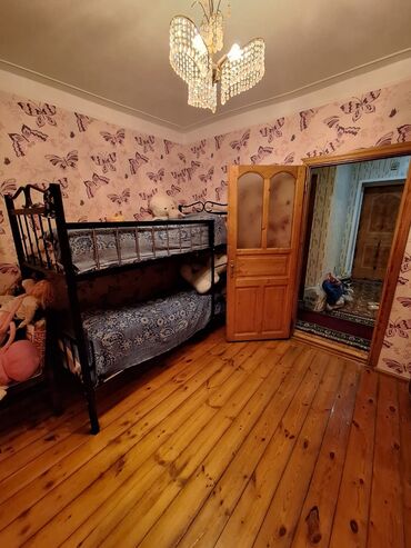 Köhnə tikili: Bakı, 8-ci kilometr, 3 otaqlı, Köhnə tikili, m. Neftçilər, 96 kv. m — 3